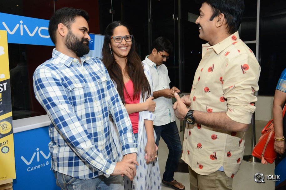 Celebs-At-PSV-Garuda-Vega-Special-Show